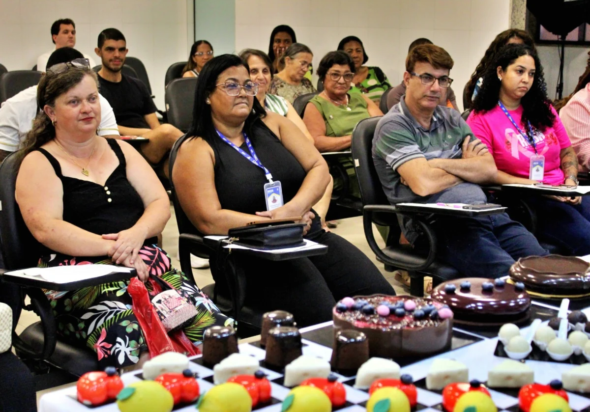 Prefeitura de Volta Redonda promove aula técnica de confeitaria para incentivar geração de renda