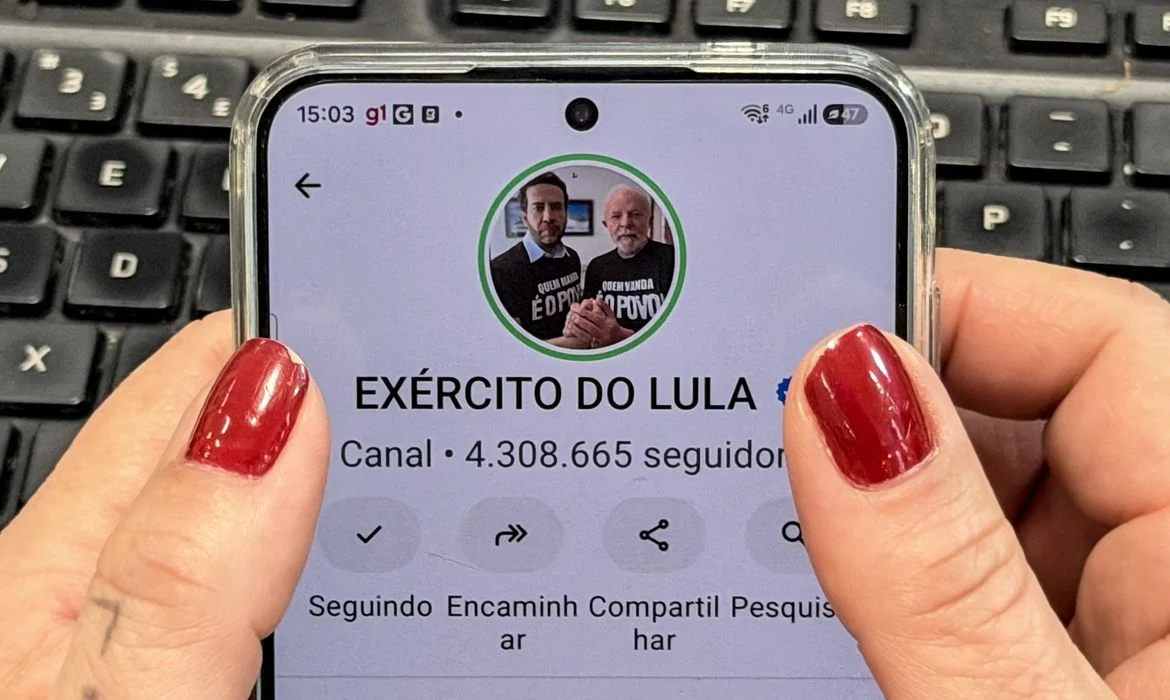 Presidente do TSE pede à Meta relatório sobre canal Exército do Lula