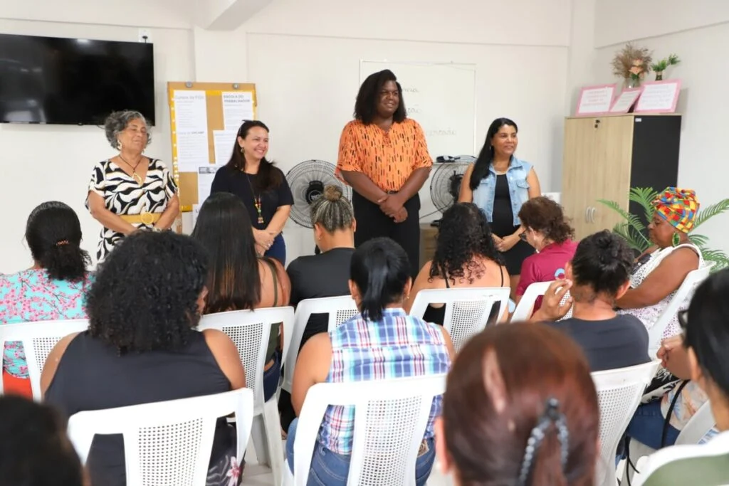Quissamã promove roda de conversa sobre o Projeto Moda e Costura no CRAS de Caxias