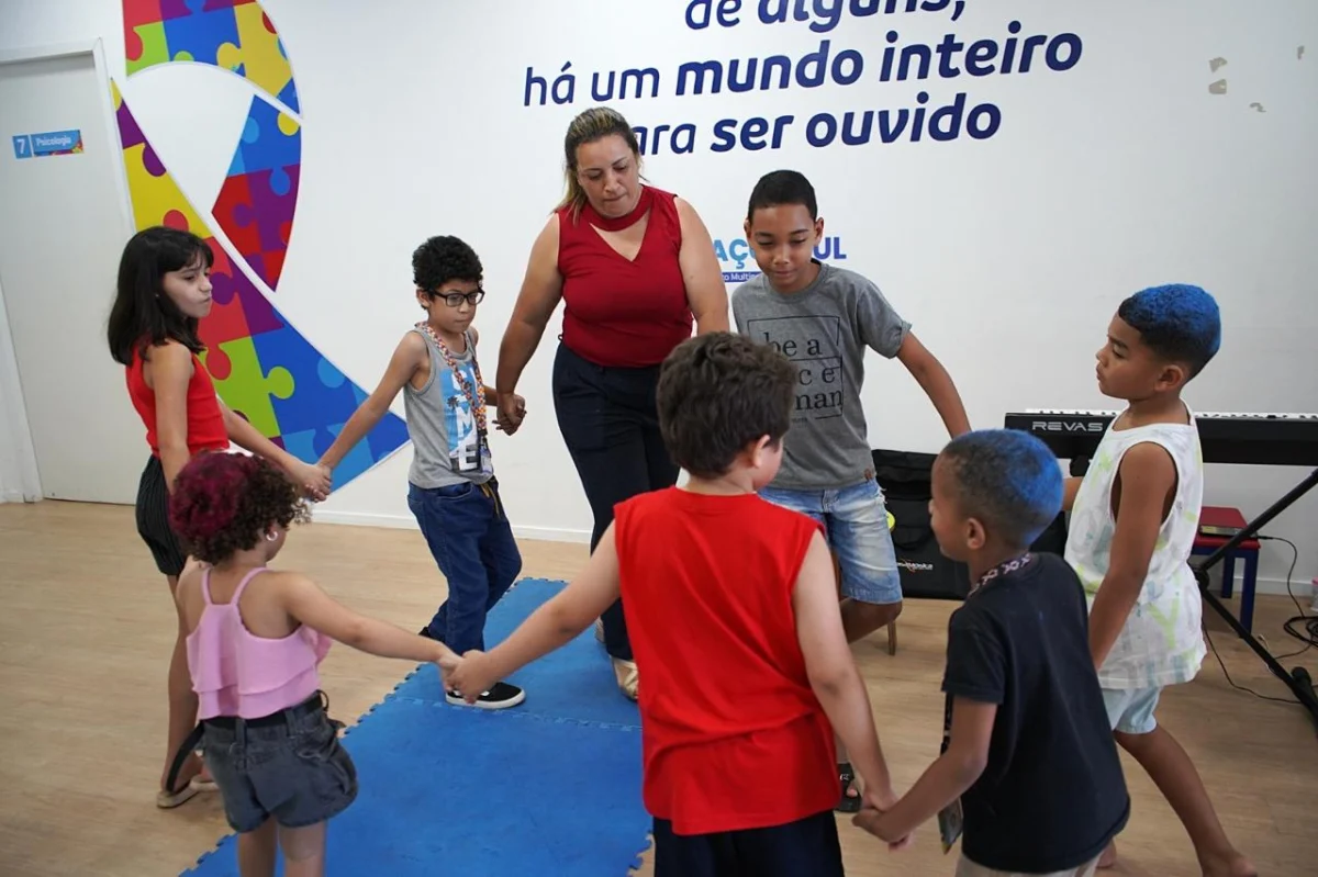 Semana da Criança promove atividades lúdicas e de inclusão no Laço Azul, em Volta Redonda