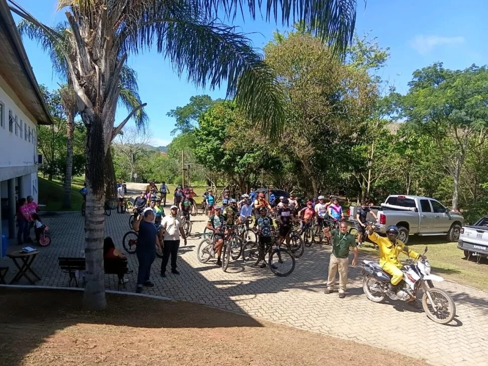 Vem Pedalar RJ reúne ciclistas em meio às paisagens naturais da Serra da Concórdia