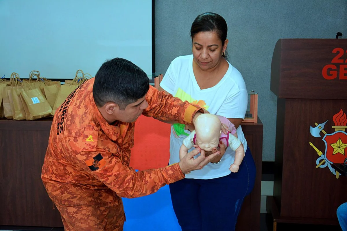 Volta Redonda promove capacitação inédita em primeiros socorros para famílias acolhedoras